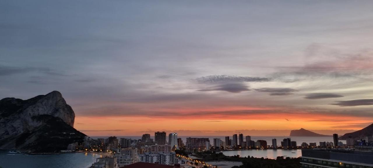 Esmeralda Suites Sunrise Con Piscina 卡尔佩 外观 照片