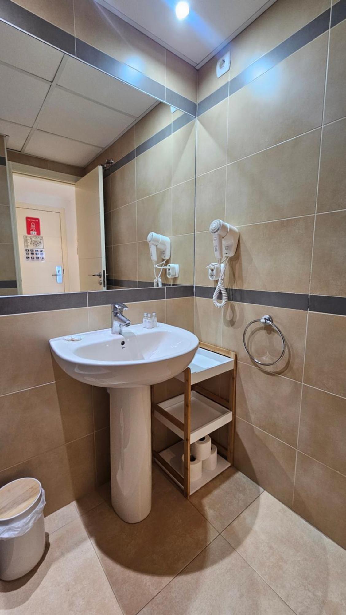 Esmeralda Suites Sunrise Con Piscina 卡尔佩 外观 照片